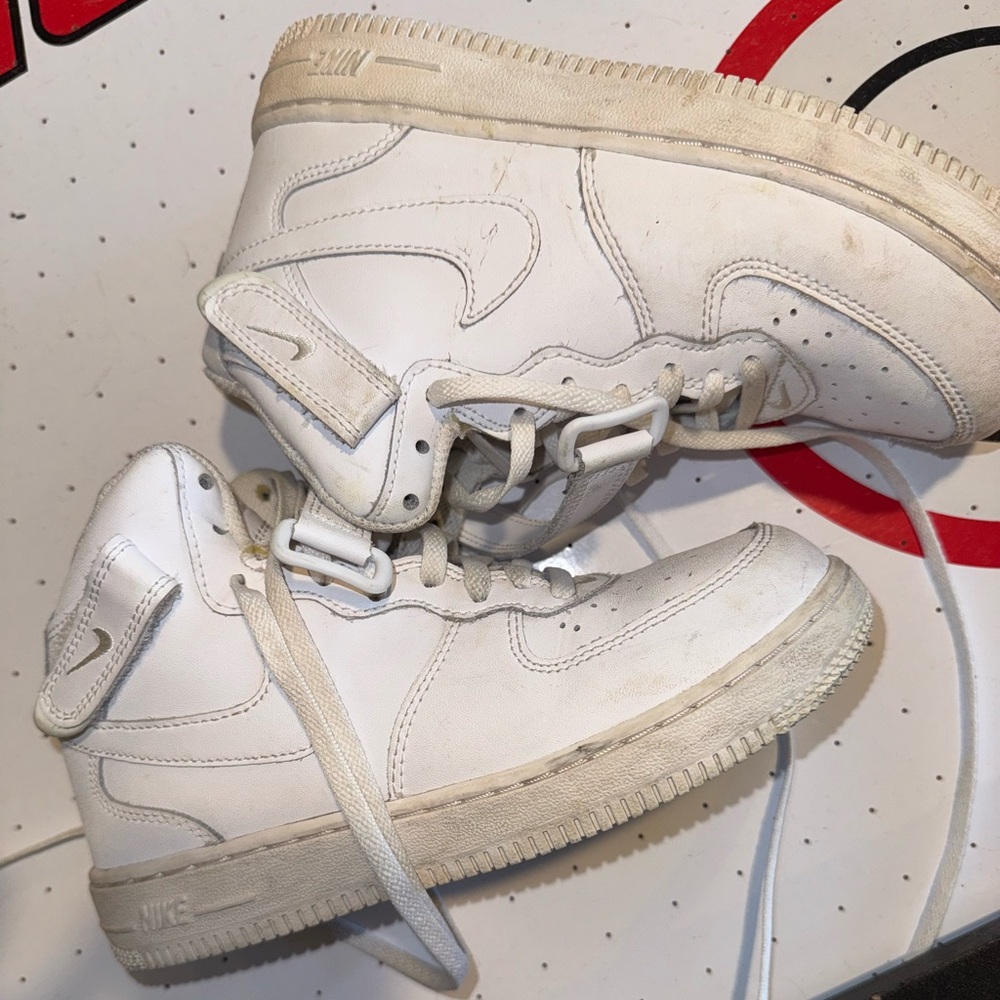 Big Kids Air Force 1 mid LE